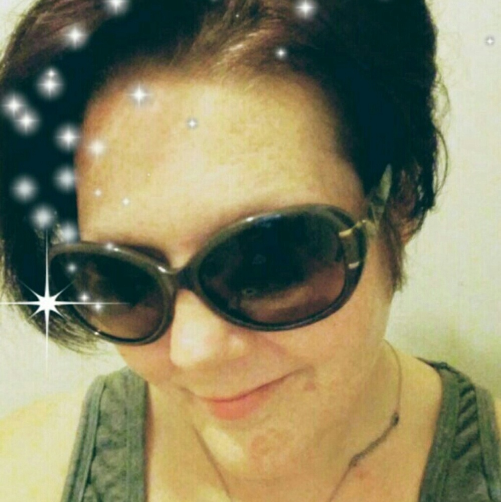 Meet your Posher, Renee